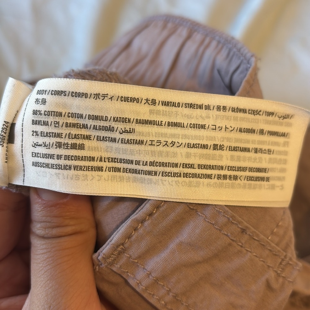 Hollister Cargo Pants - Picture 3 of 6